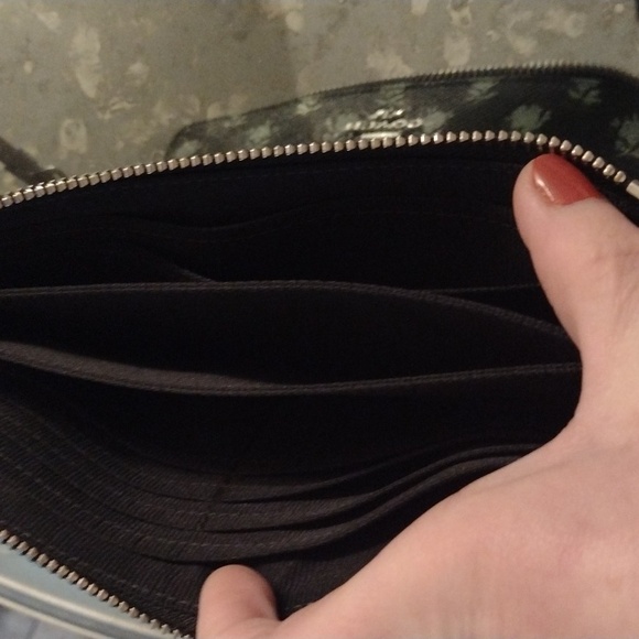 Wristlet - Picture 3 of 7